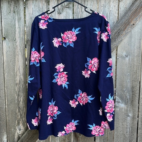 Like New Joules Harbour Print Navy Floral Top - Picture 6 of 6